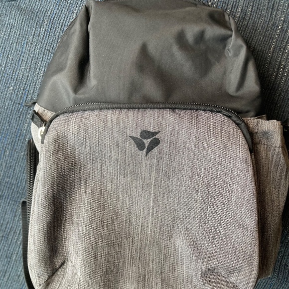 Medela pump backpack - Picture 2 of 3